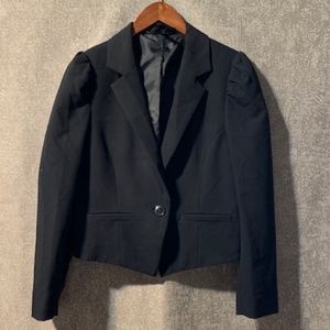 H&M Women's Black Cropped Blazer - size 10